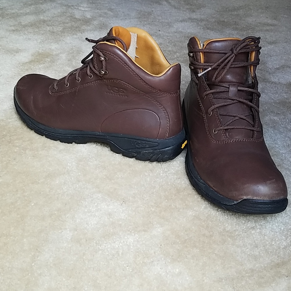 Ladies or Men's boots